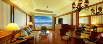 suite-livingroom-big